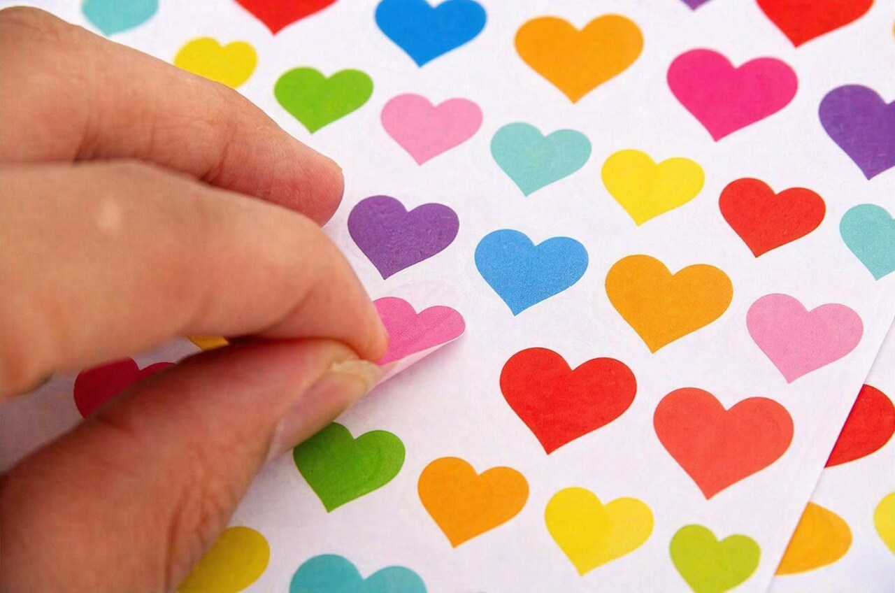 Assorted Color Heart Stickers 3/4" – 400 Count | Classroom Reward & Craft Stickers